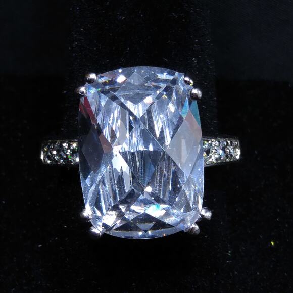 Vintage Gemstone Clear Rhinestone Ring, Emerald Cut, US 8 1/4 - Picture 4 of 10